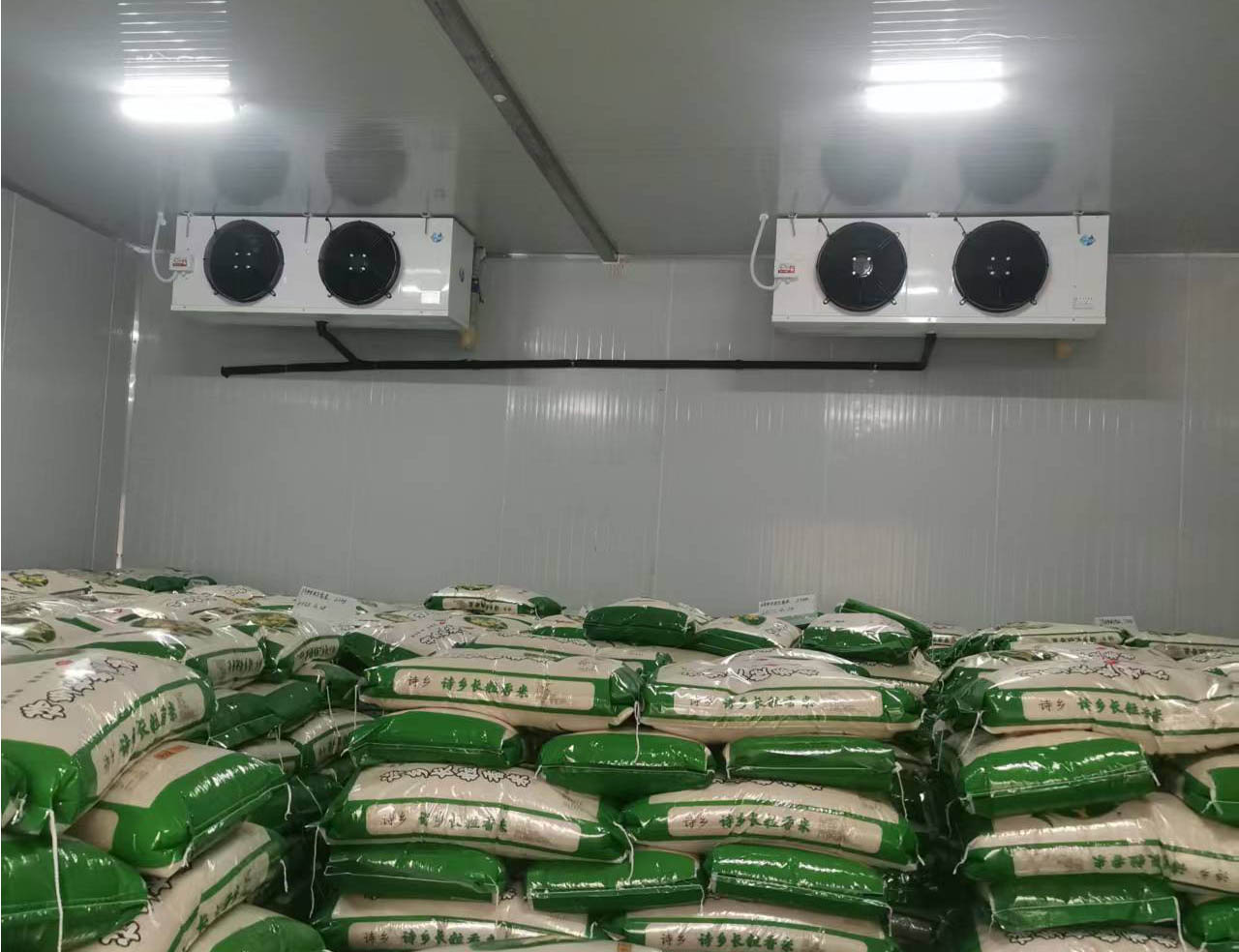 綏陽縣周轉(zhuǎn)糧倉保鮮庫1420立方米 